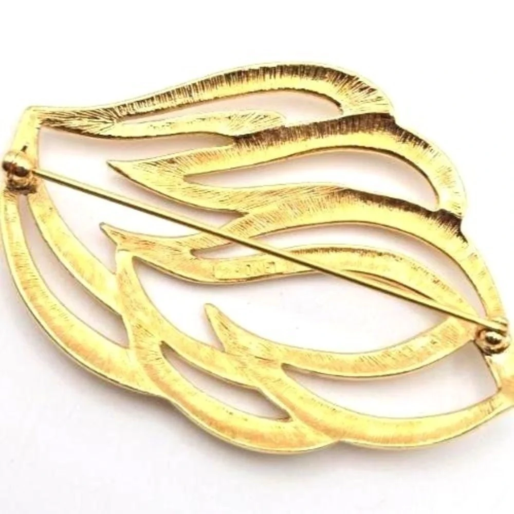 Vintage Monet Large Gold Tone Openwork Leaf Flame Feather‎ Brooch Signed